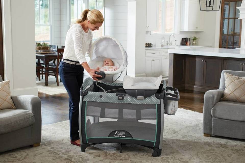 Best pack n play with 2024 bassinet 2019