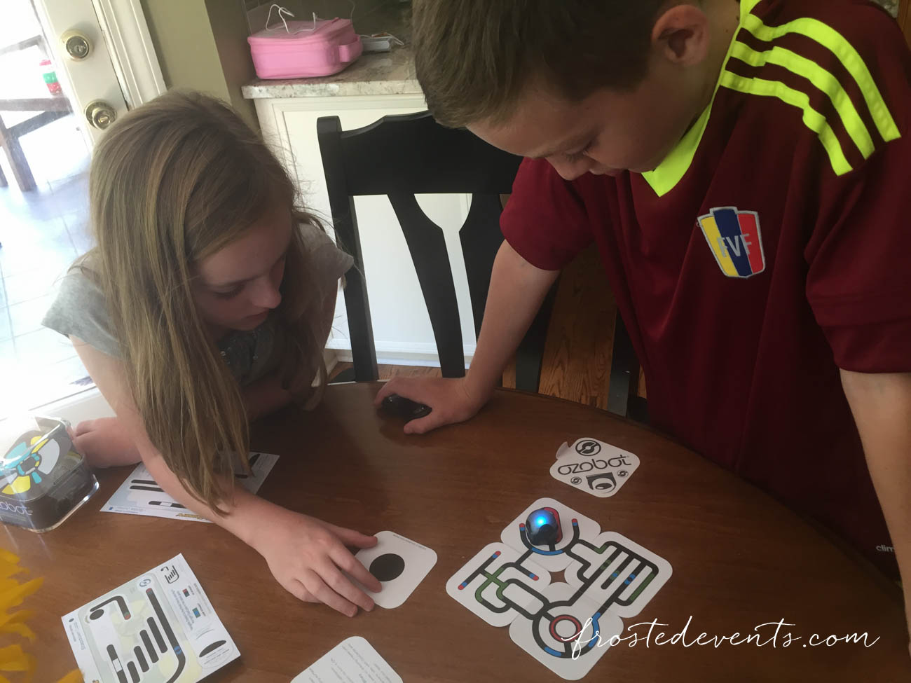 Best Stem Toys- Ozobot Review- A Programmable Robot Toy for Kids with Games and Apps