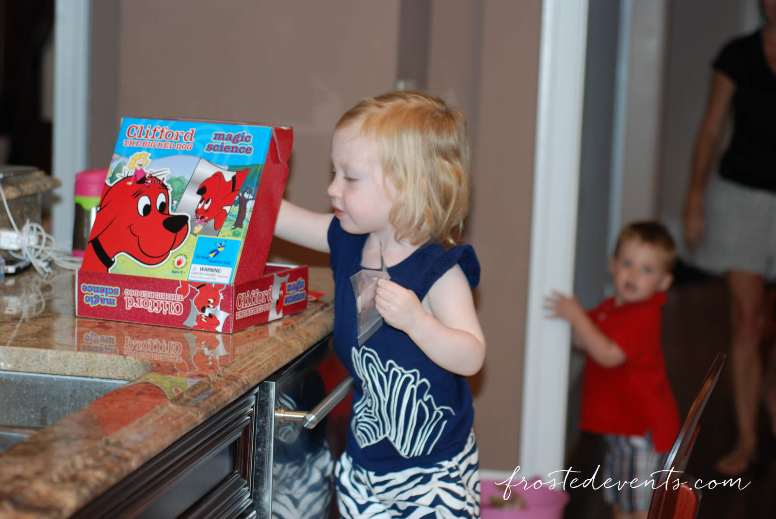 Clifford Magic Science Kits Review Great STEM toys for kids STEAM toys