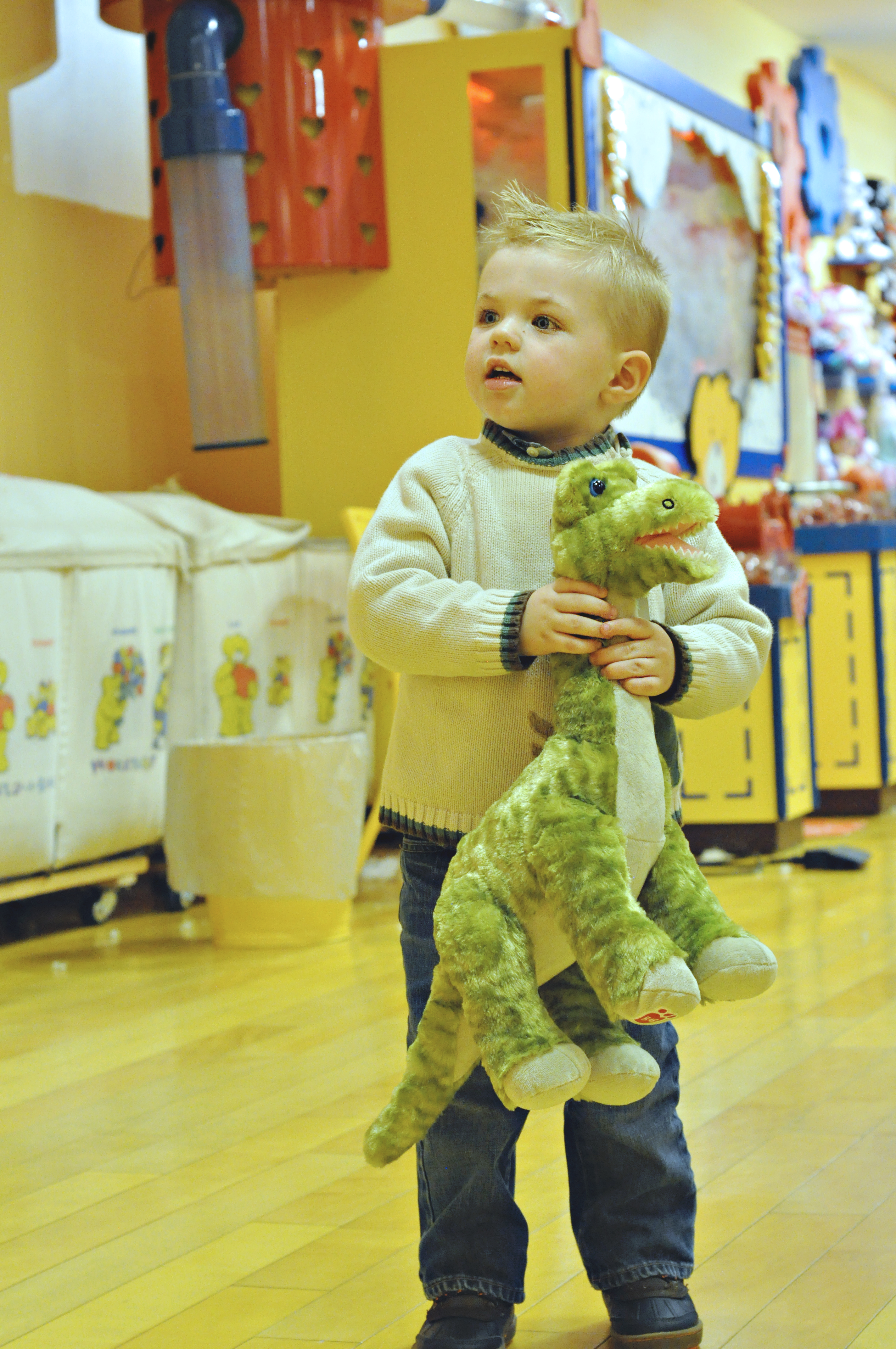 Build-A-Bear Birthday Fun for Two Year Old www.frostedevents.com 