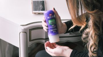 How to Care for and Protect Your Hair from Winter Dryness with Aussie Hair Care Misty Nelson frostedMOMS mom blogger