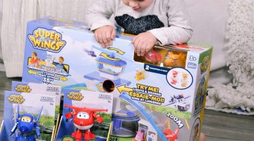 Gifts for Boys Christmas Toys SuperWings Airport Transforming Jetts via Misty Nelson, mom blogger @frostedevents Kids Toy Reviews