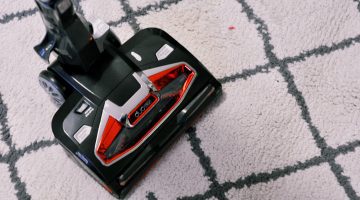 Best Vacuum Cleaner We've Tried - The Shark Rocket Complete with Duo Clean Technology Vacuum Cleaner Review by frostedMOMS mom blogger Misty Nelson