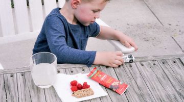 Granola Bar Favorites and Organic Kids Snacks We Love via Misty Nelson, Frosted Moms frostedblog.com @frostedevents