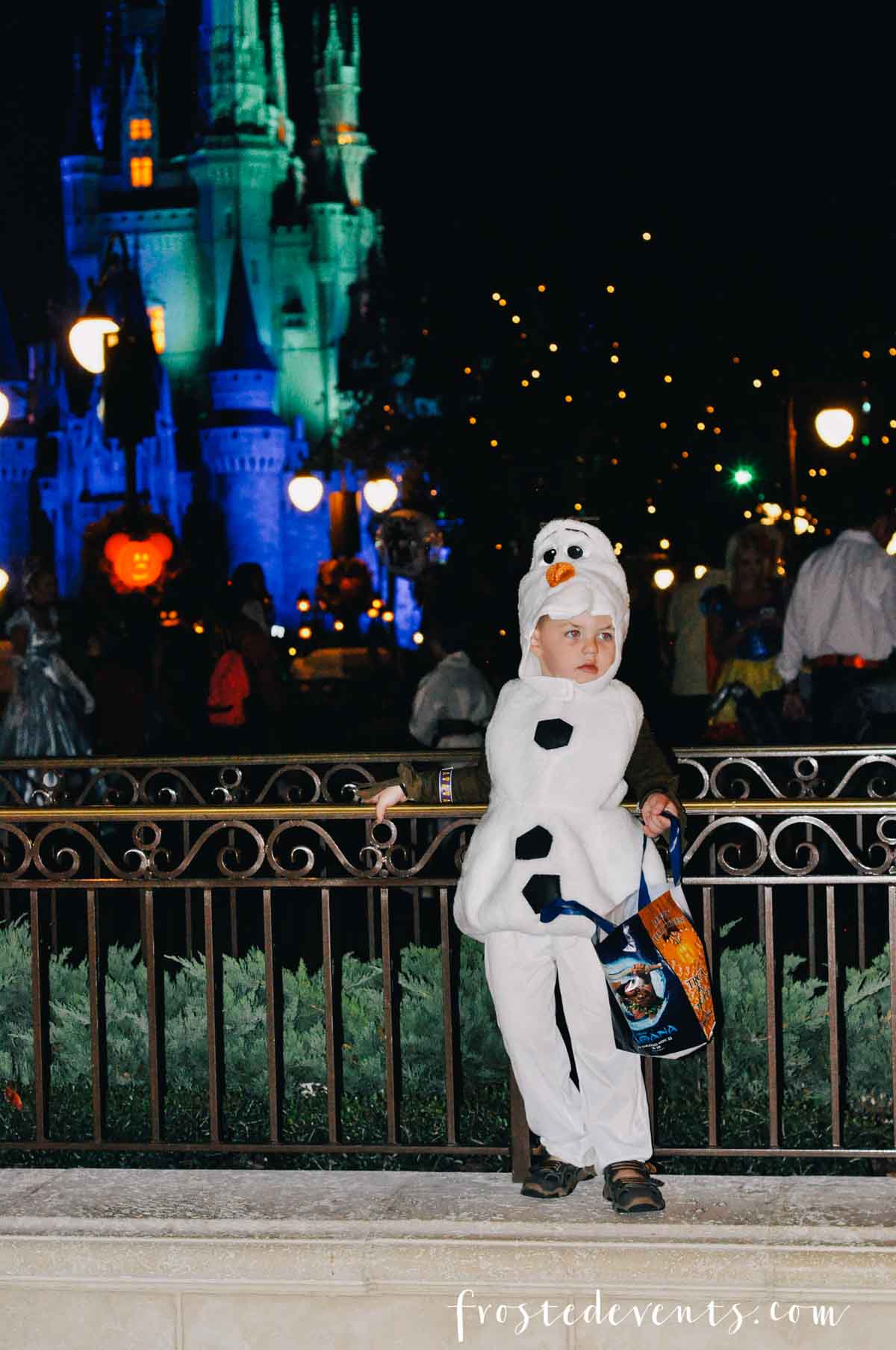 Mickey's Not So Scary Halloween Guide -- Tips, Advice and Pics from our Visit --Plan for Disney World Vacation via frostedMOMS and funfamilytravel