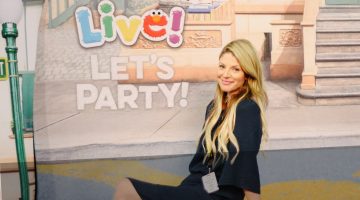 Sesame Street Live Behind the Scenes Look with Misty Nelson, Mom Blogger and Influencer @frostedevents frostedblog.com