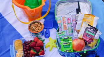 Snack Ideas for Spending a Day at the Beach - Beach Snacks and Picnic Ideas via Misty Nelson frostedevents.com
