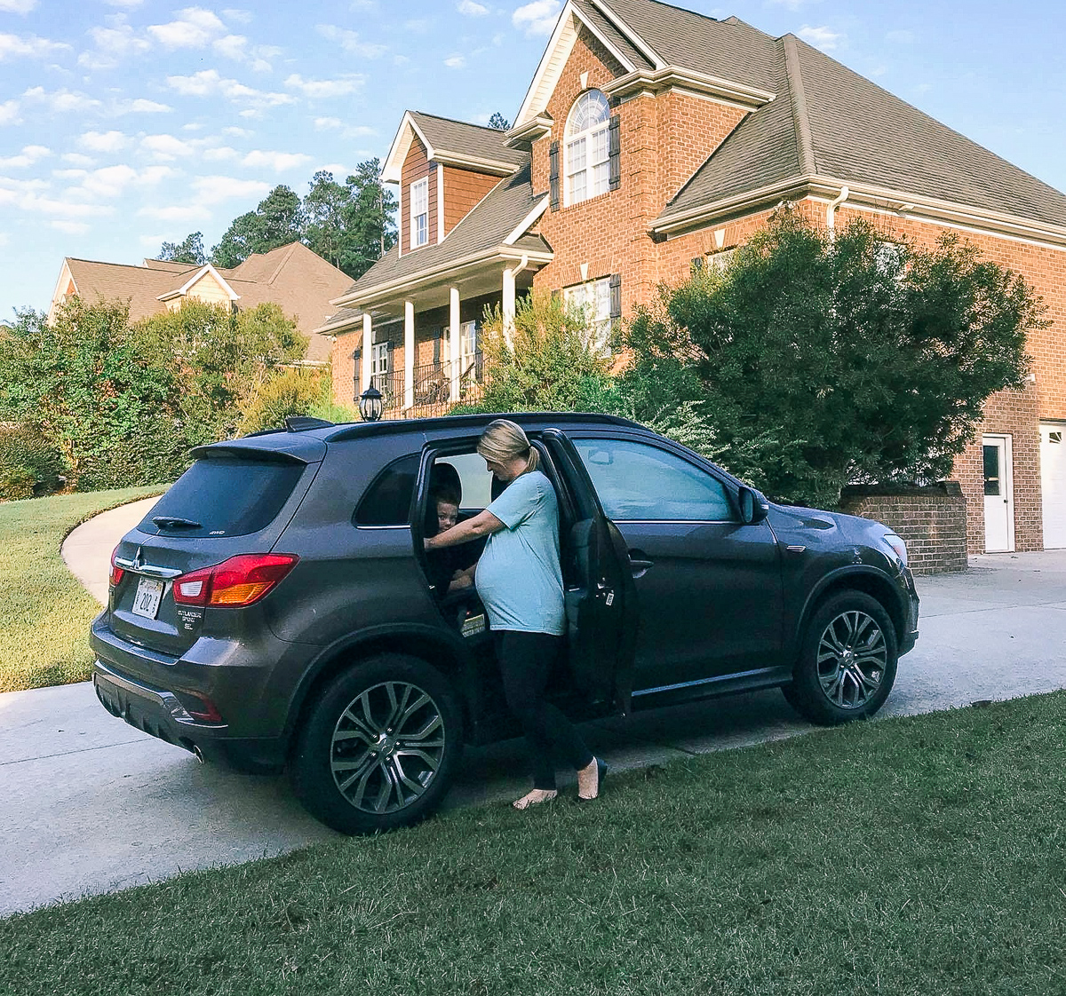 Pumpkin Patch, Festival, Scenic Fall Drives - Fall Bucket List with Mitsubishi Outlander Sport and @frostedevents Misty Nelson
