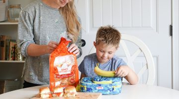 Lunch Box Ideas for Back to School - King's Hawaiian Bread Rolls Recipe @frostedevents
