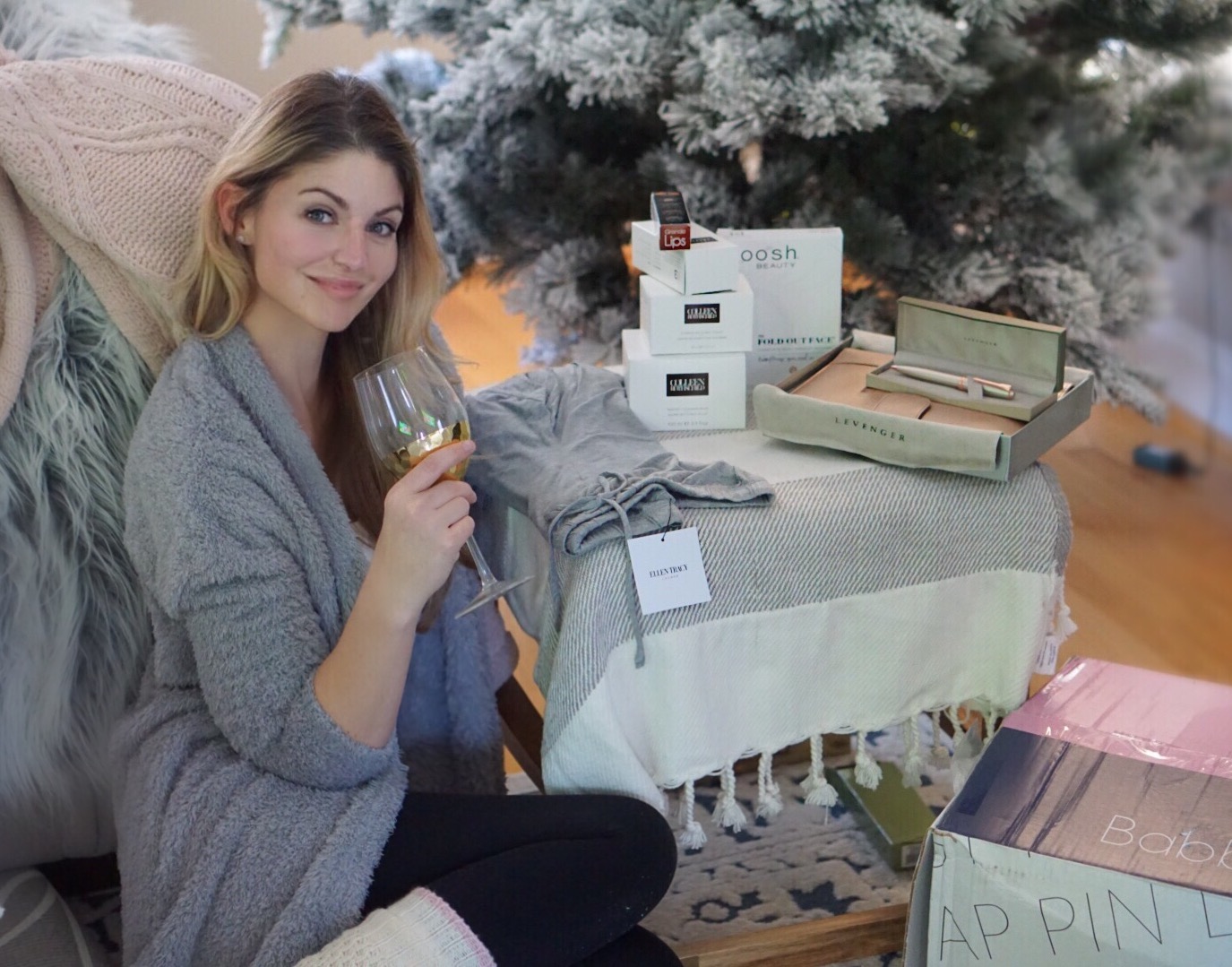 Holiday Party Style Tips- Getting Ready to Mix and Mingle
