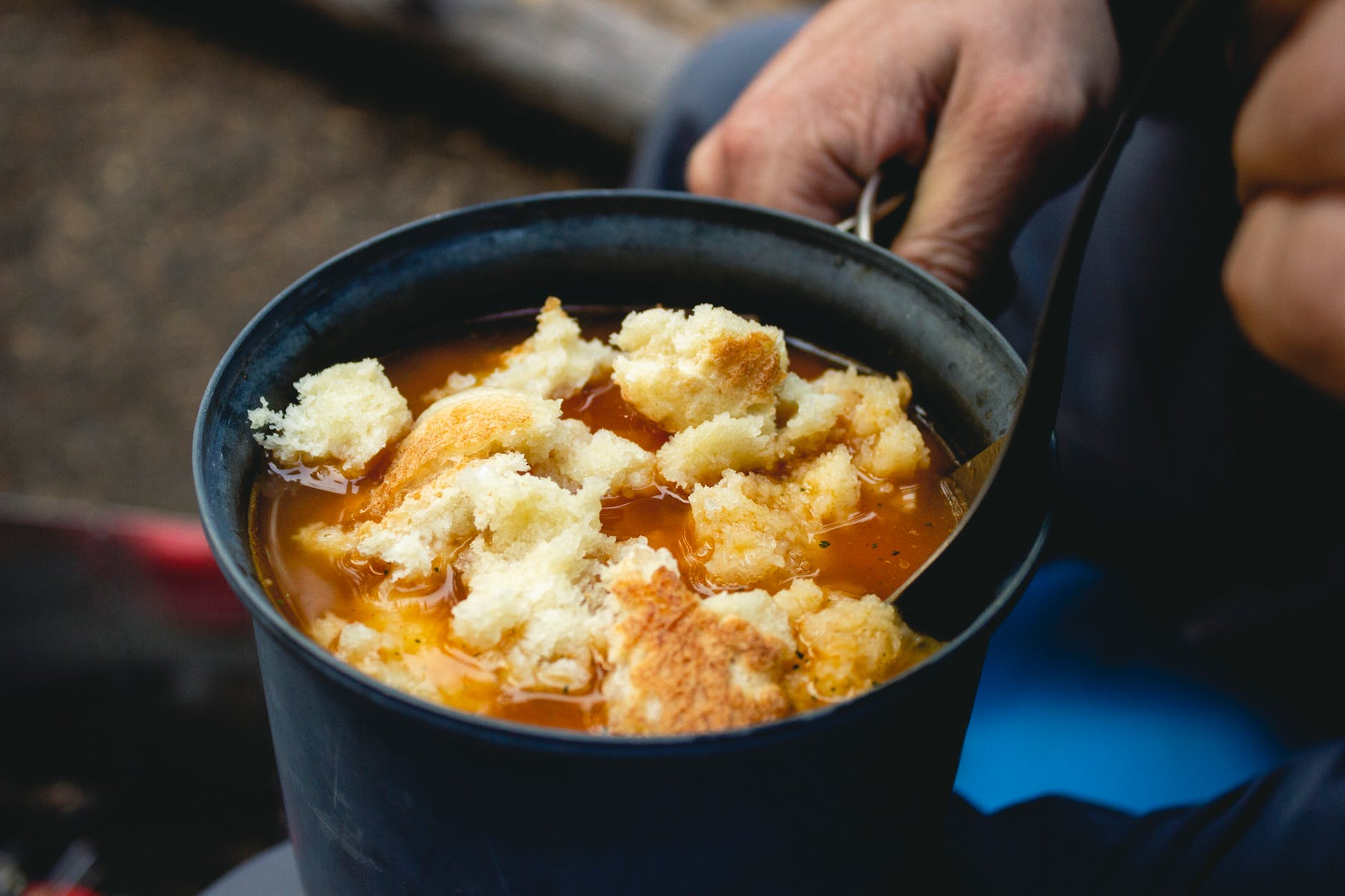 Campfire Cooking : 33 Easy and Delicious Camping Meal Ideas