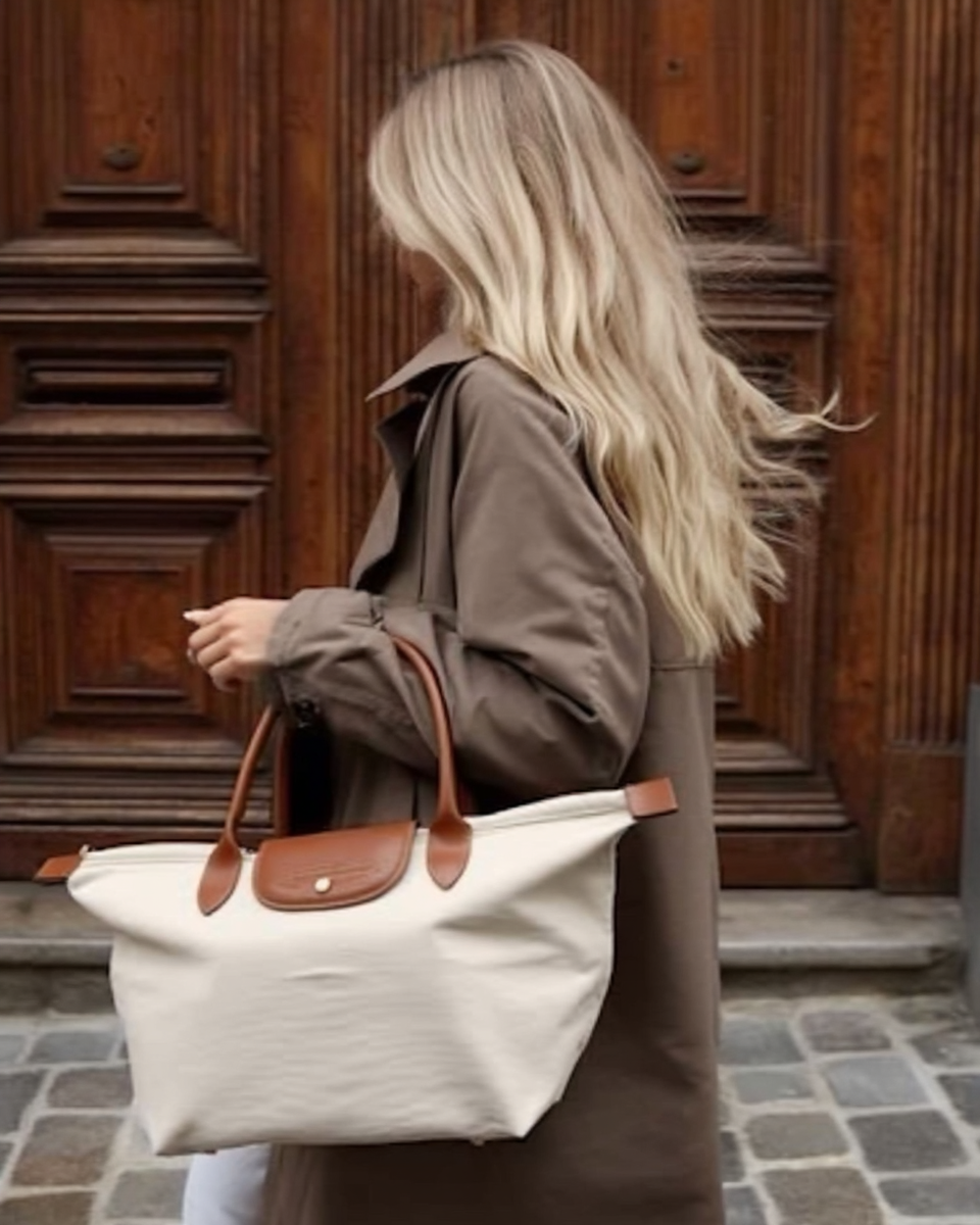 What’s In My Bag: Everyday Purse Essentials List
