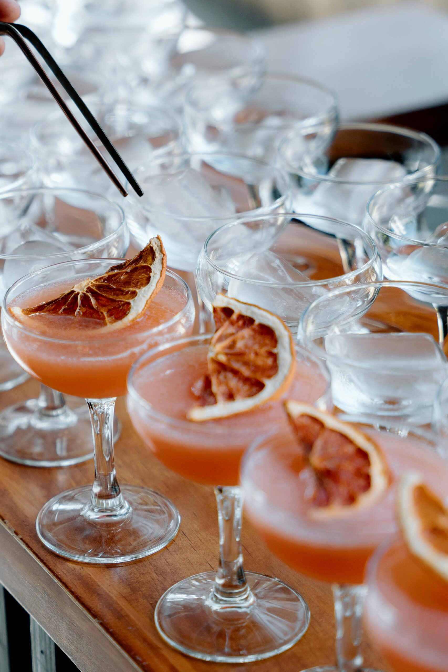 Champagne Cocktail: Classic Recipes and Easy Bubbly Drinks for Every Celebration